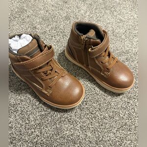 NWT Brown Kids Boots